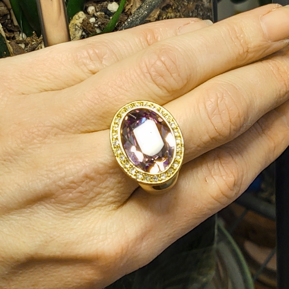 Vintage Y2K Givenchy Oversized Pink Swarovski Crystal Gold Cocktail Ring- Size 8 - Picture 6 of 8